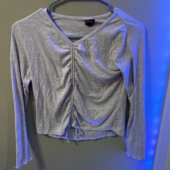 Grey Nice Shirt - Picture 3 of 3